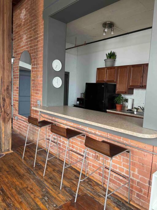 420 Friendly Canada Bridge View Loft Downtown Free Parking Detroit Exterior photo